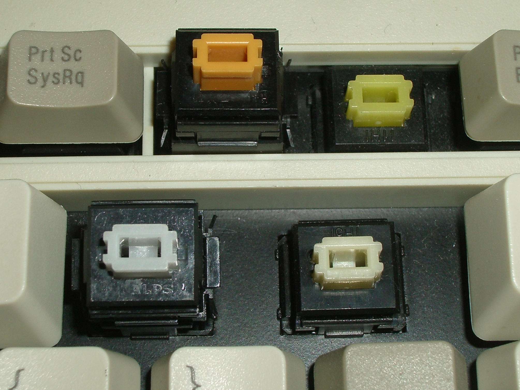 Alps and Himake colour comparison.jpg