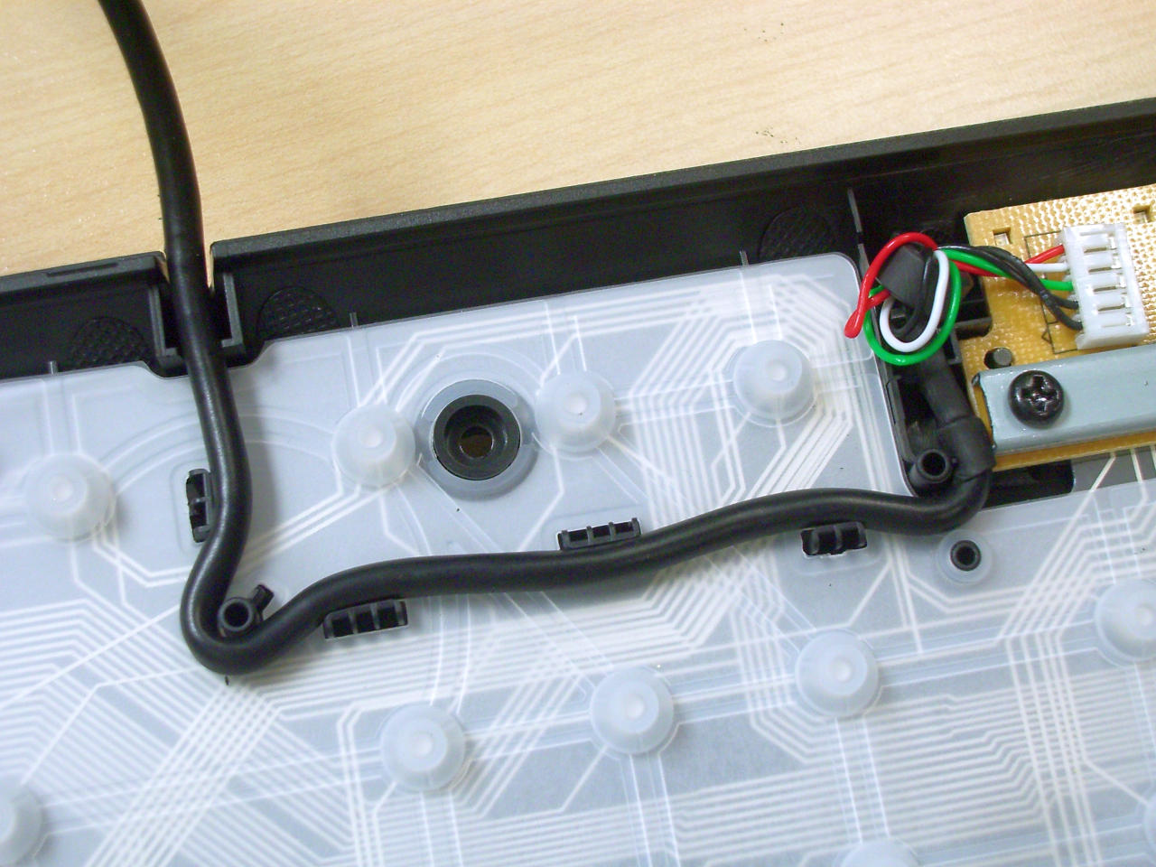 Internal cable routing.jpg