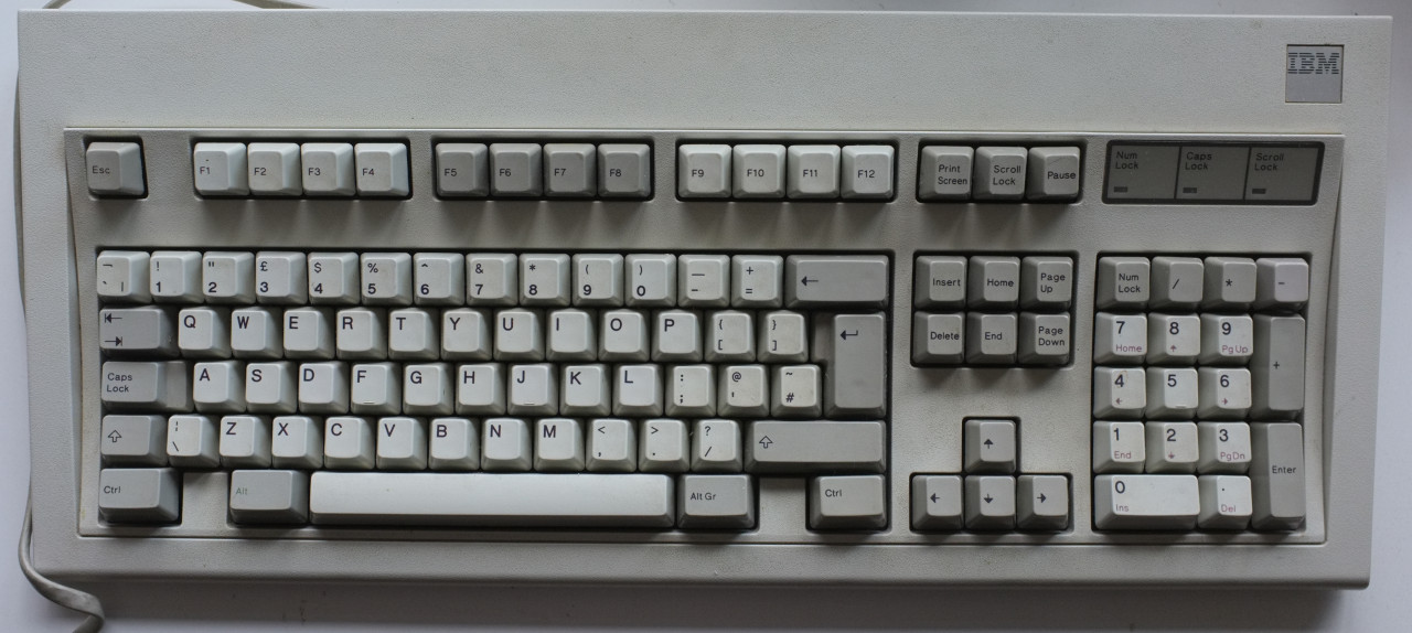 ModelM_102UK_1986_001.jpg