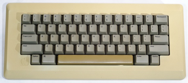 Apple-M0110-Keyboard.jpeg