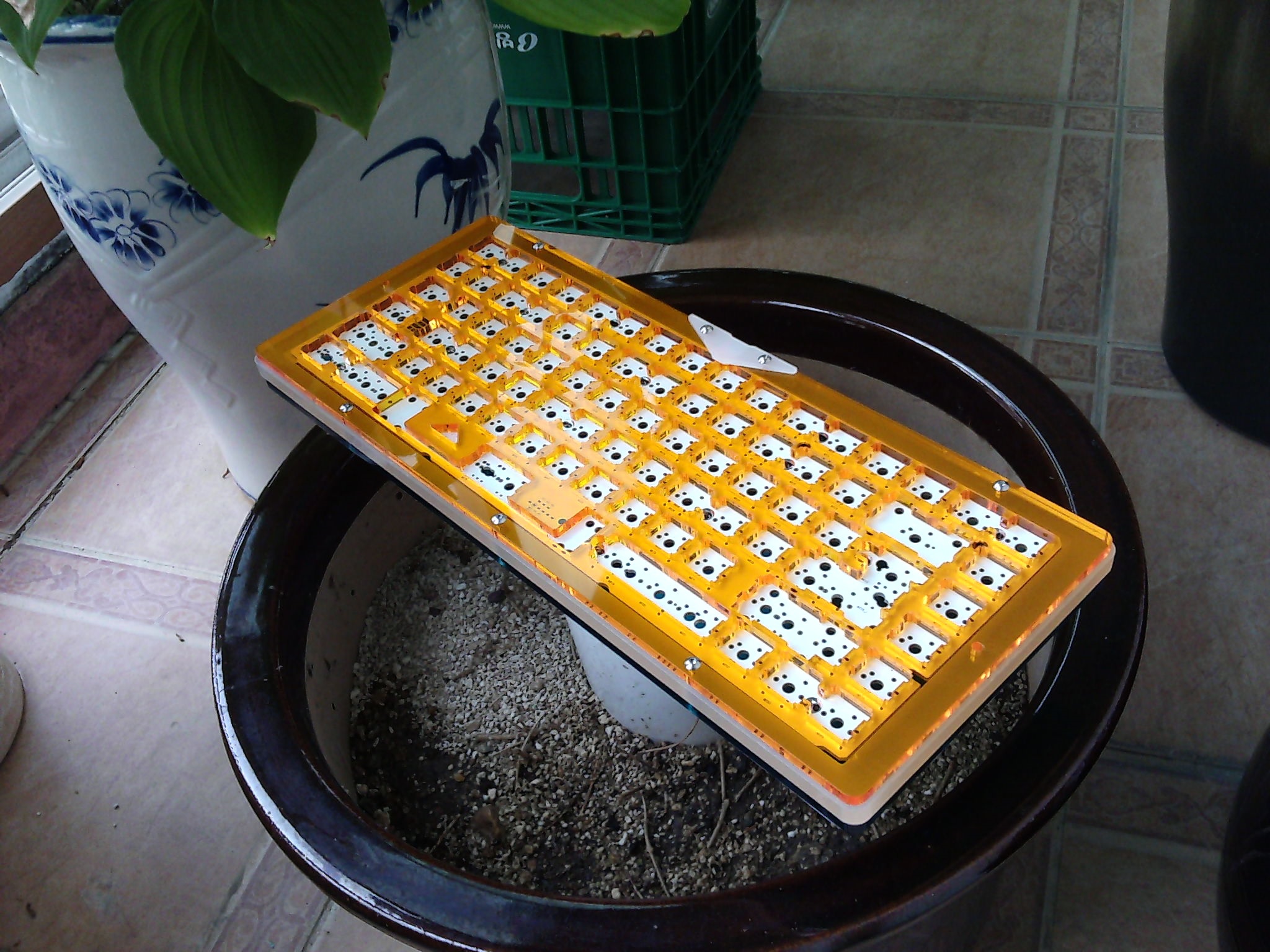 Model 2  75%  Orange - White - Clear  -  11.jpg