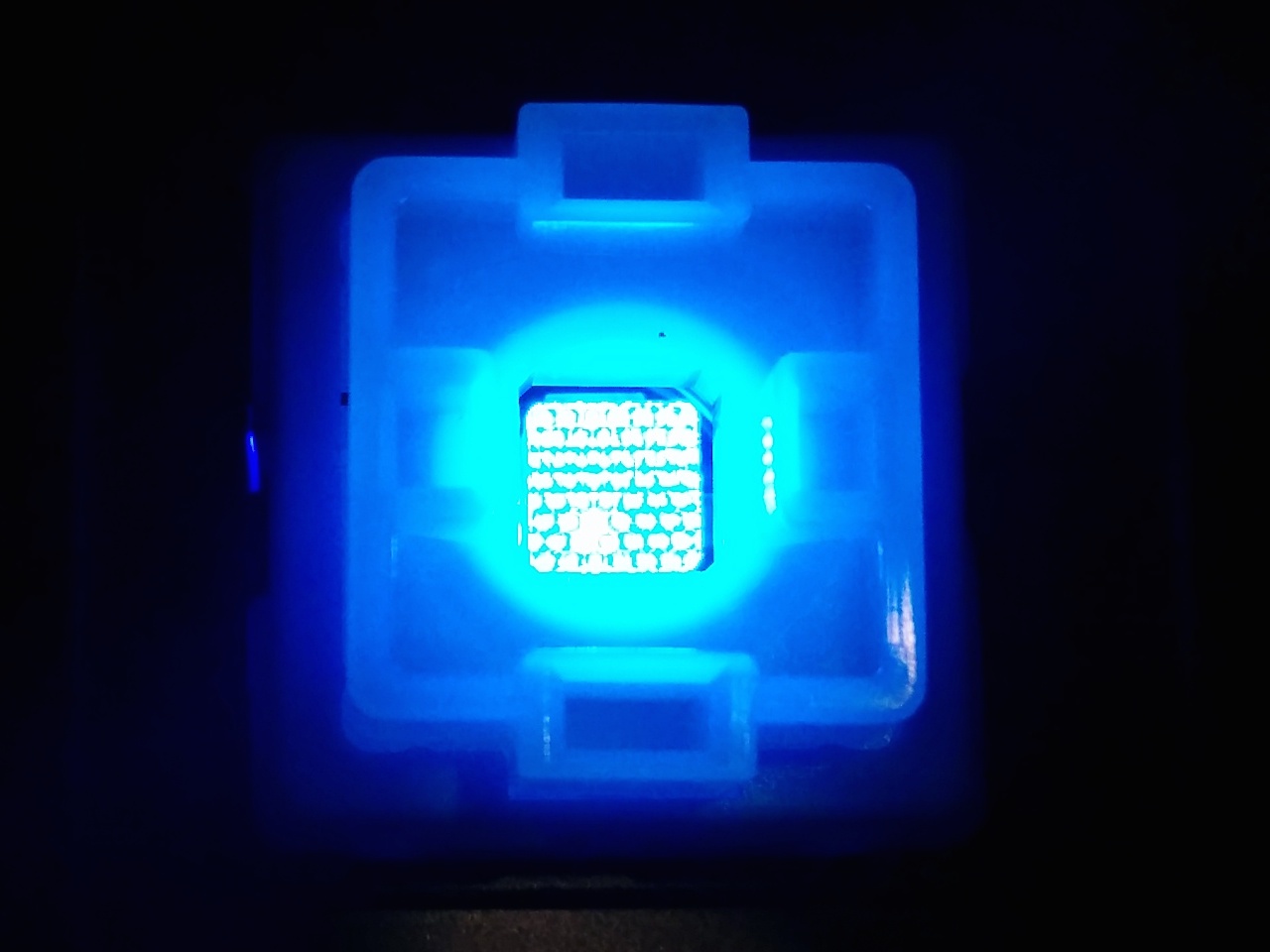 Romer-G keyswitch, lit