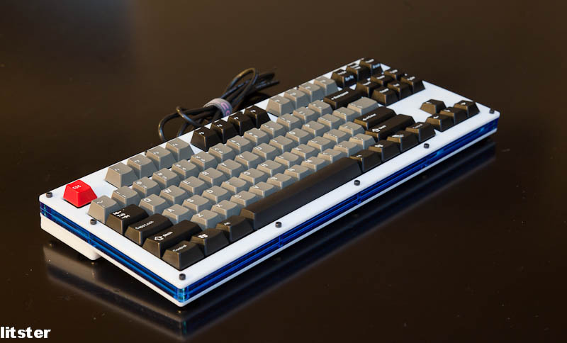 Acrylic%20Case%20White%20Blue-5.jpg