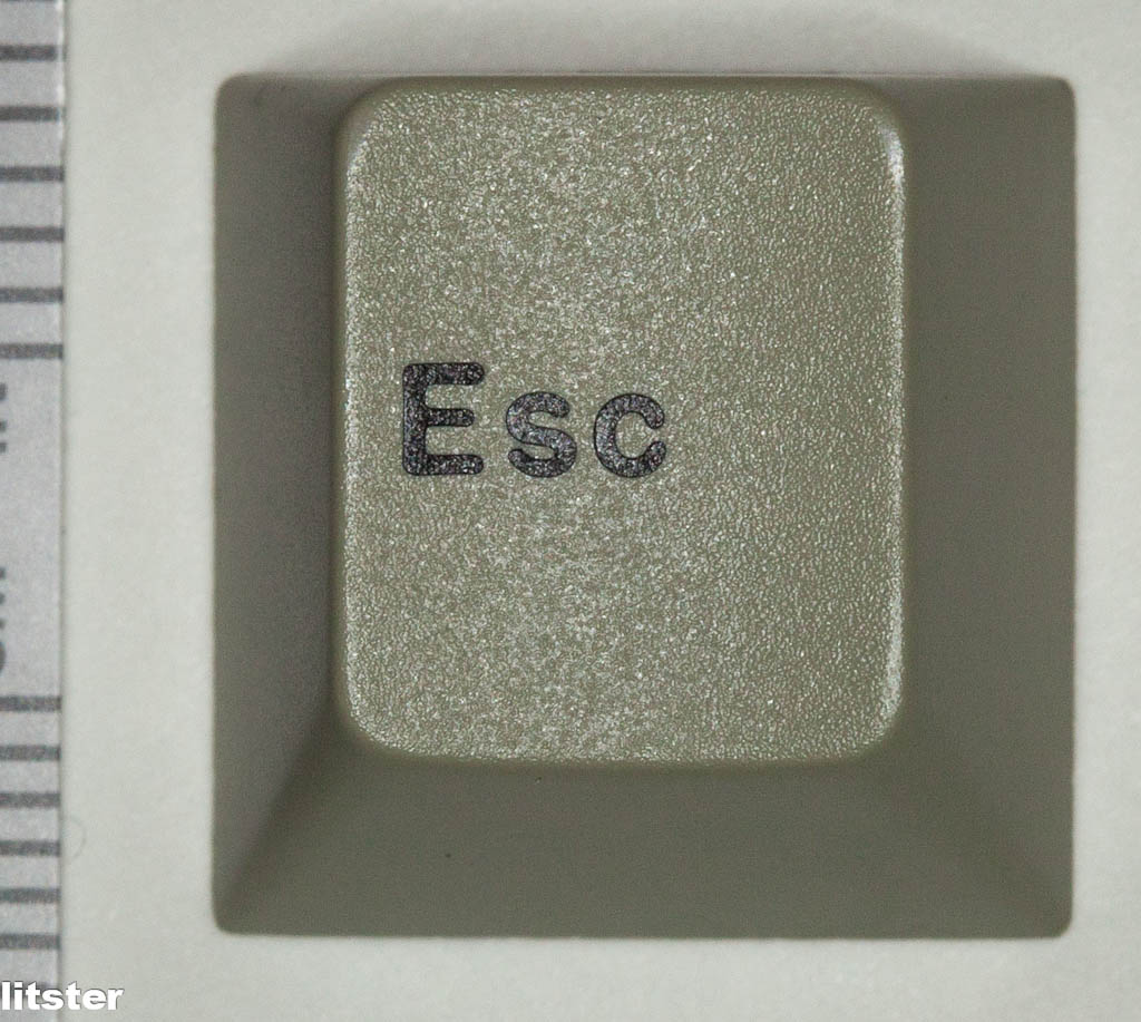 Cherry Esc Keycap - Double Shot Beige.jpg