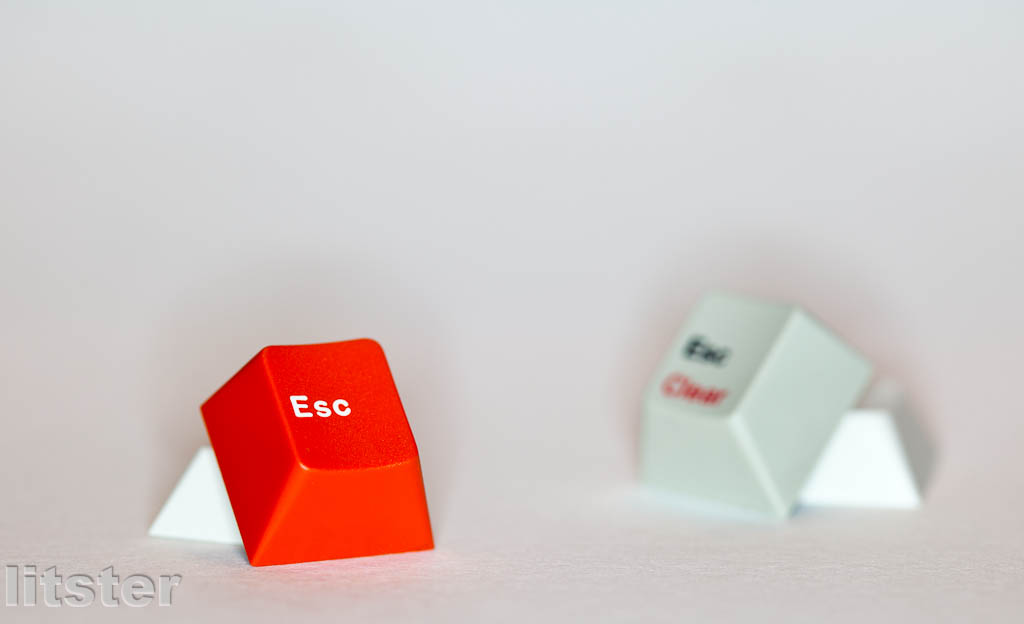 Cherry Red Esc Keycap-3.jpg