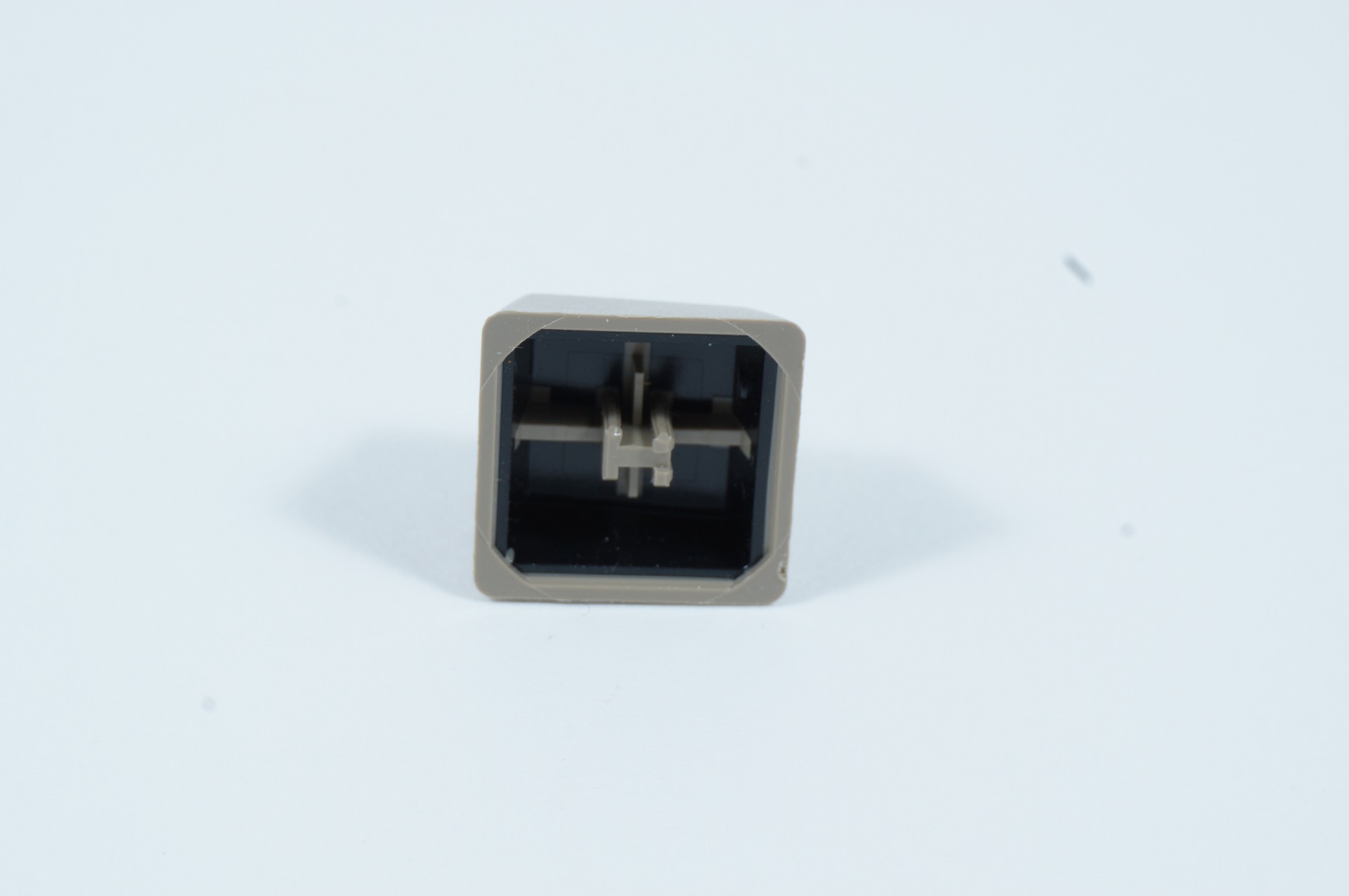 ITT-Courier-1700-Keycap-Underside-1920.jpg