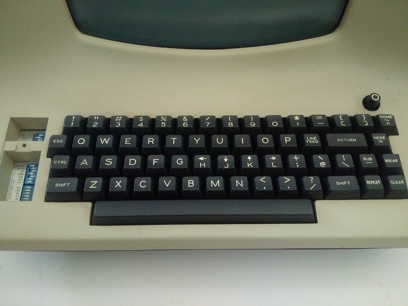 LSI ADM3A - full keyboard