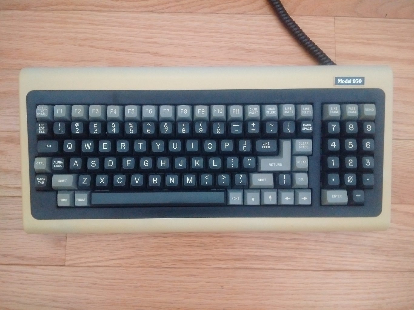 Televideo 950 - exterior top