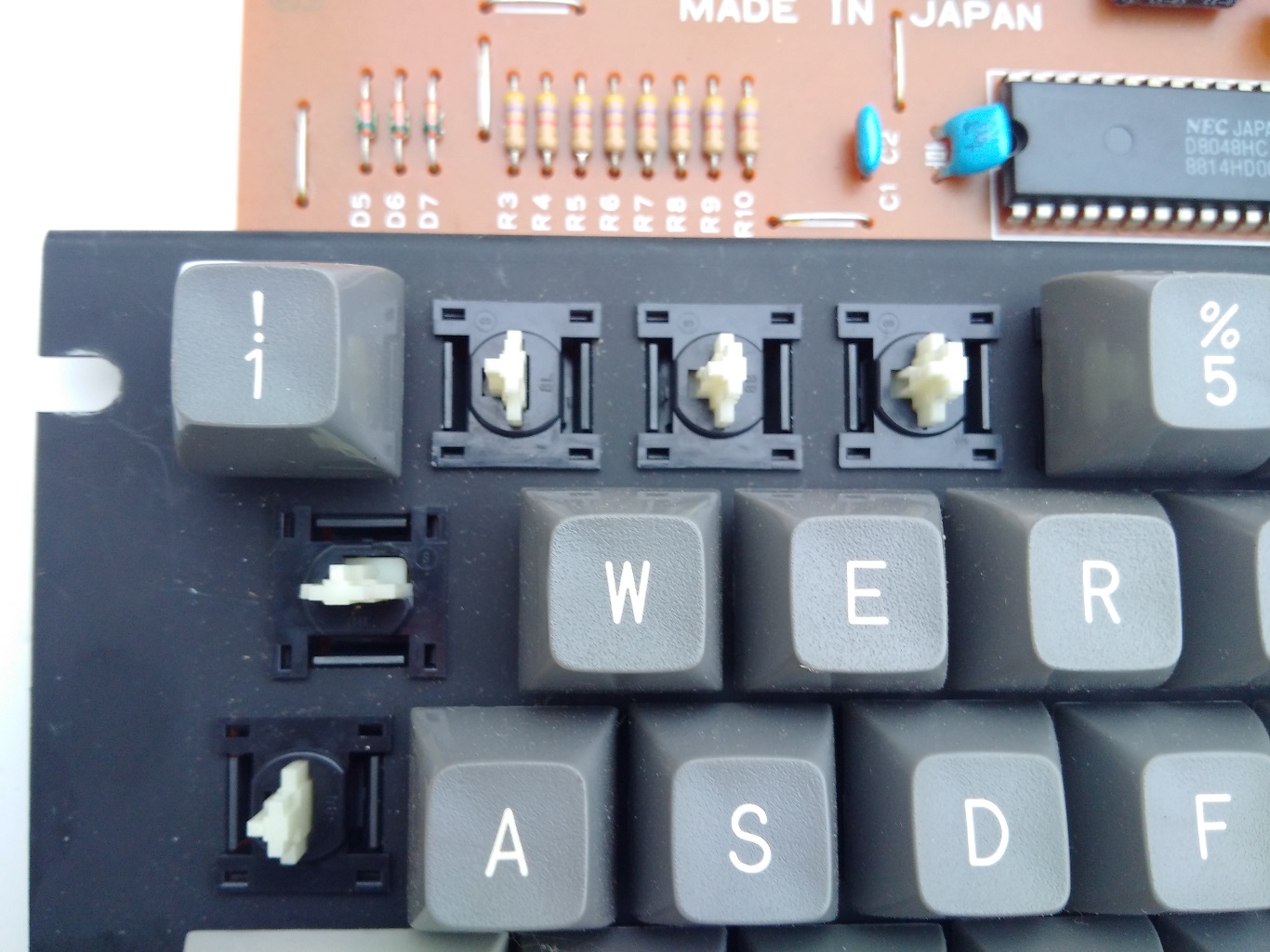 Alps AKB-3420 - key caps removed