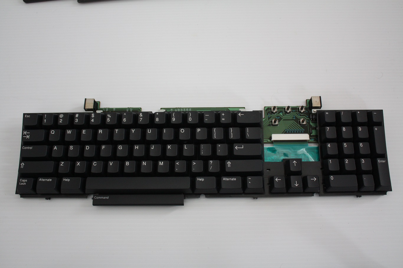 NeXT ADL -keyboard mechanism