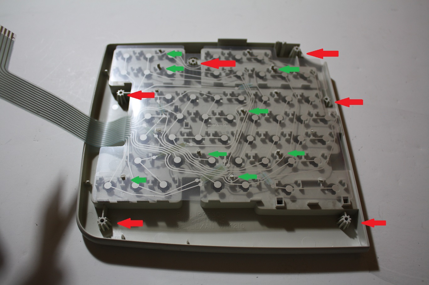 IBM M15 - fitment of screws/posts