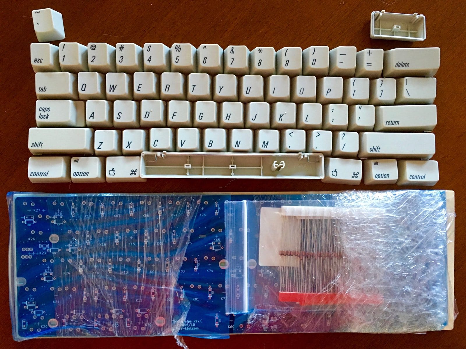 Hasu's Alps 64 and AppleDesign Caps.jpg