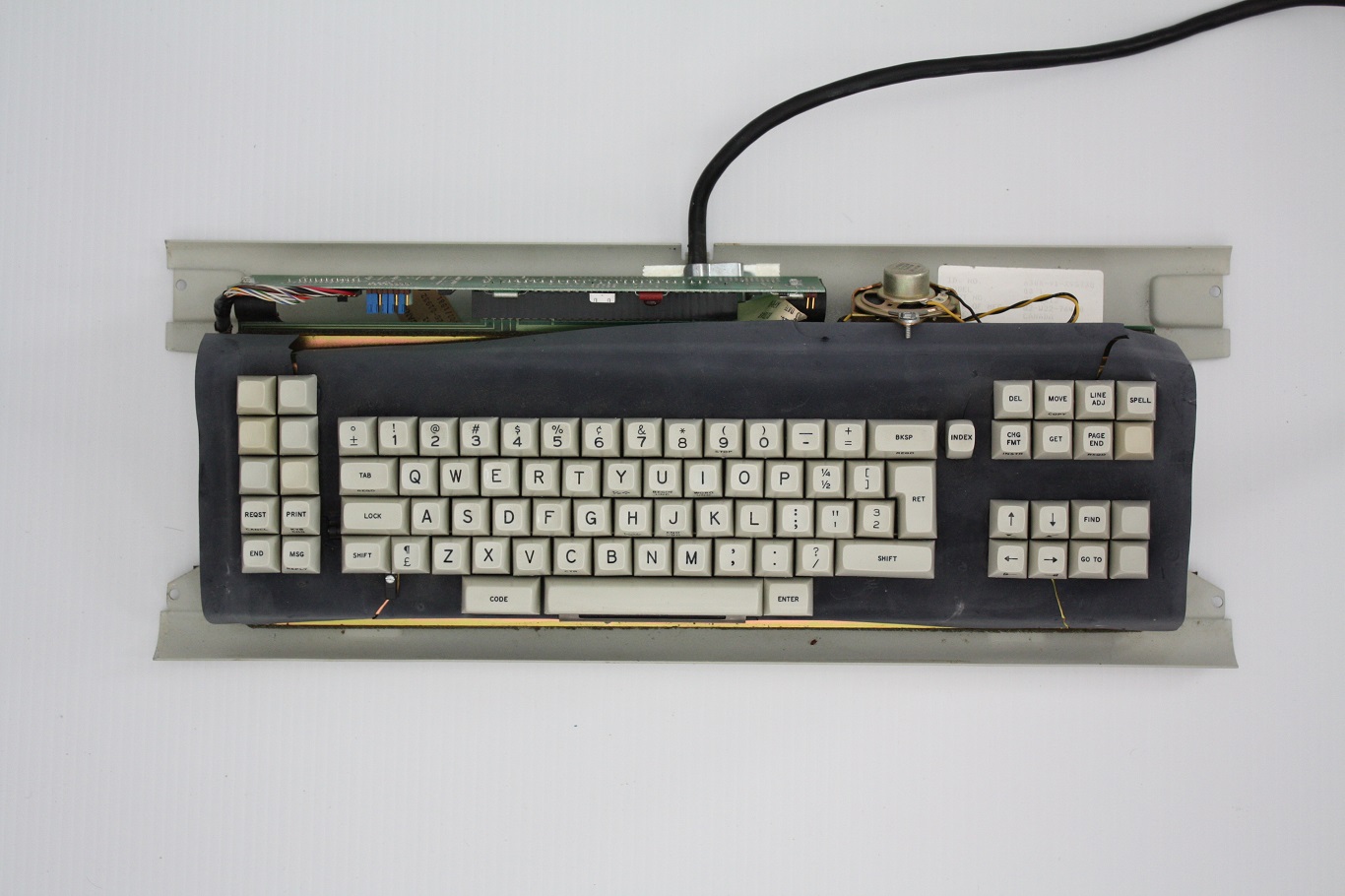 IBM Displaywriter - keyboard mechanism with key caps
