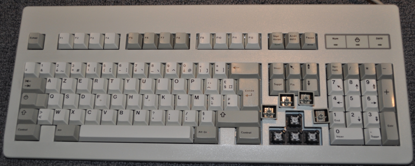 Cherry G81-3000_2.jpg