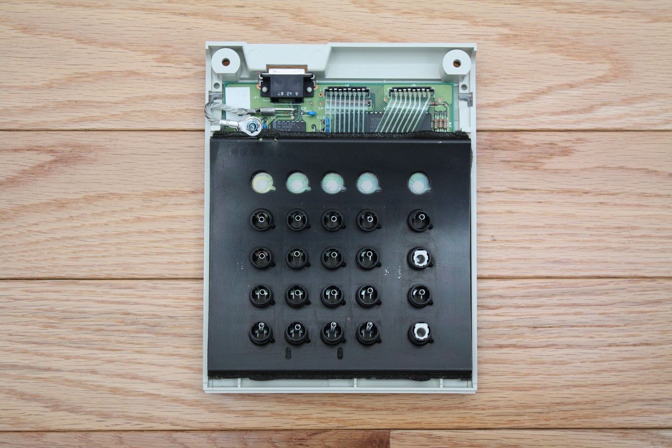 IBM Screen Reader Pad - membrane exposed through absent keys