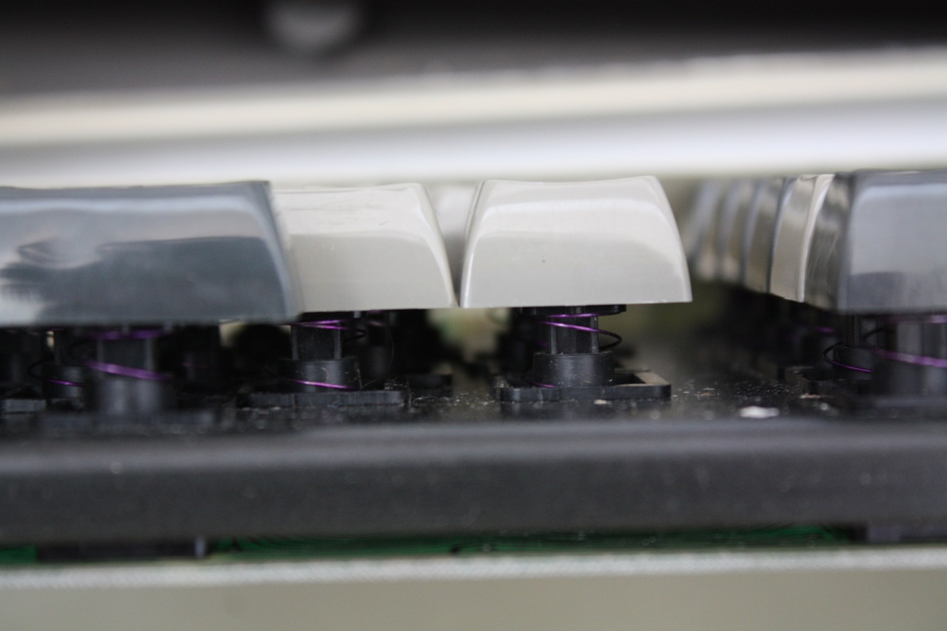 Cray Ampex keyboard - purple springs