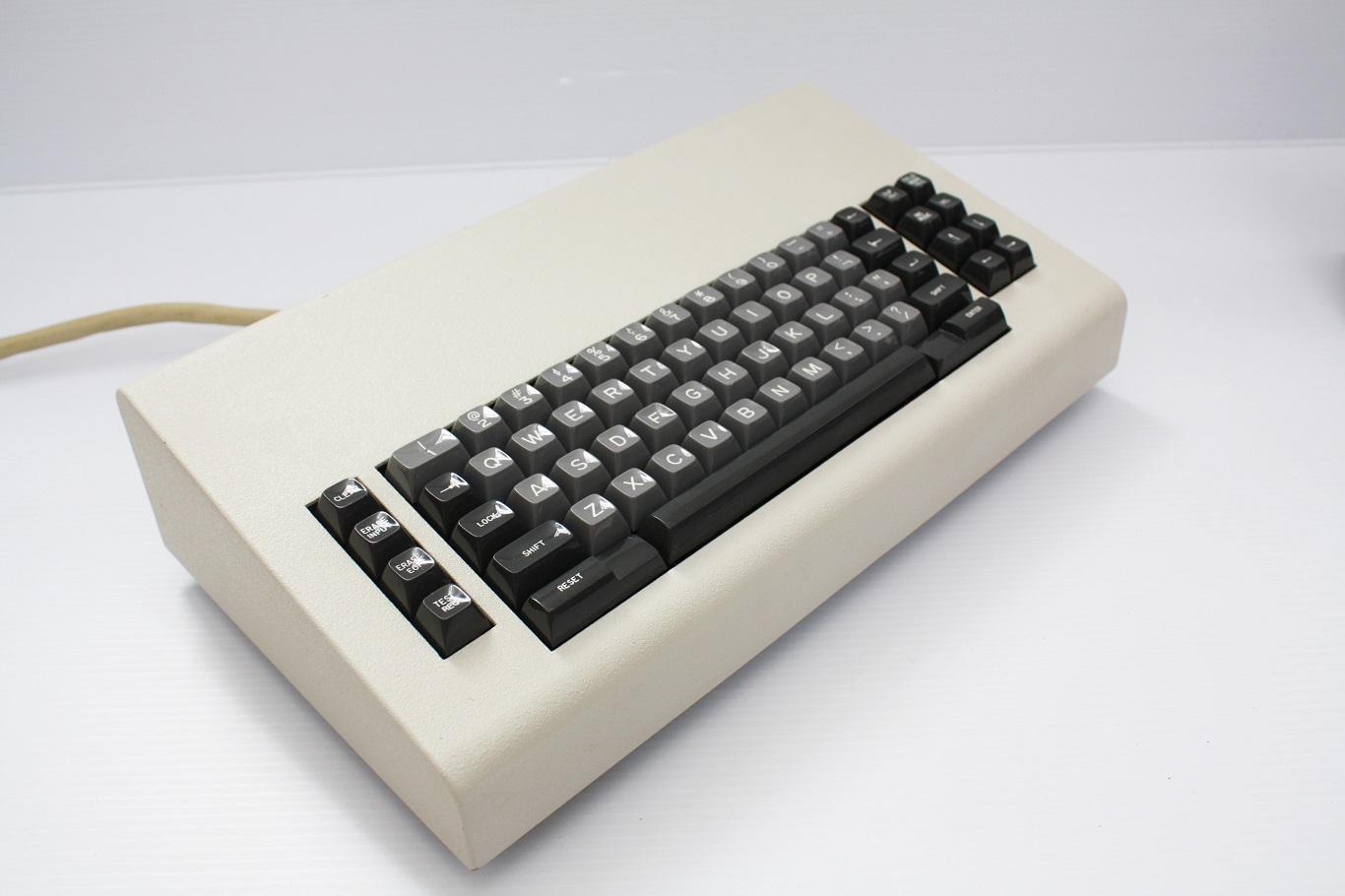 IBM 3277 typewriter keyboard - keyboard profile