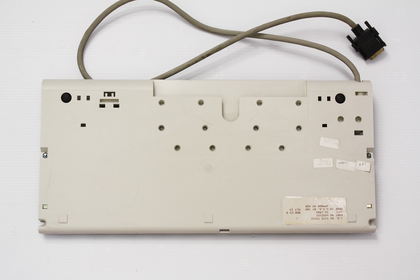 IBM 6052101 - keyboard back