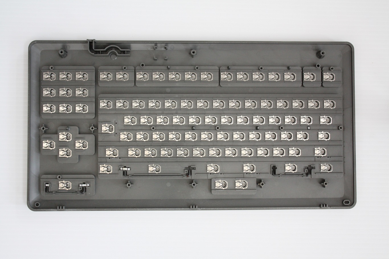 FMT-KB202A - Internal keyboard top with embedded springs
