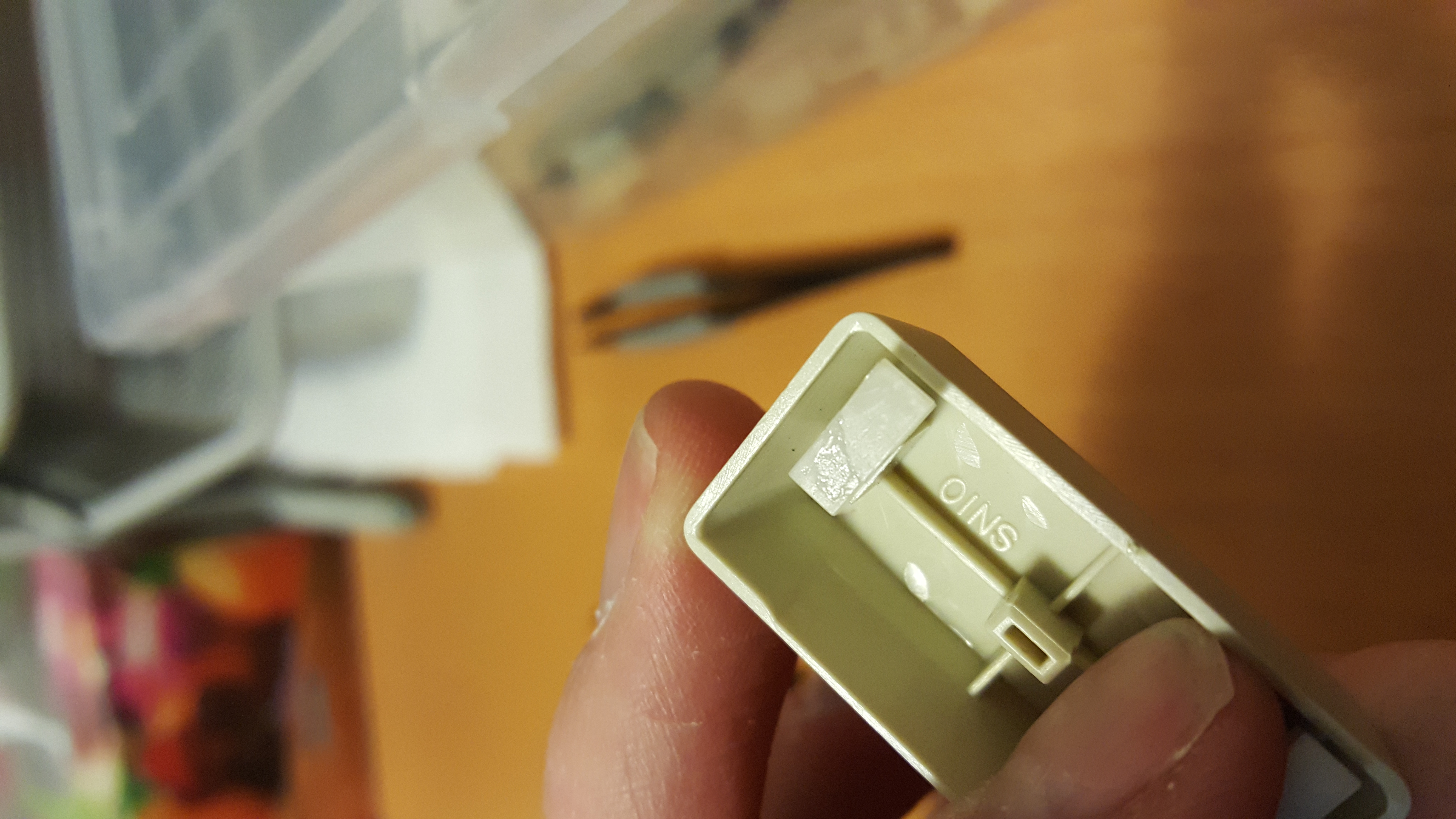 Broke a stabilizer when pulling the keys off. Why the hell would people use Costar stabs on Alps keyboards anway? The keycaps fit tighter than a dolphin's asshole and always have to be ripped off without any finesse. It's a recipe for disaster!