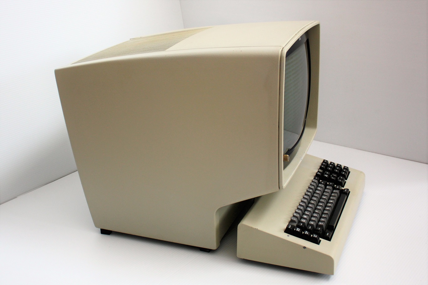 IBM 3277 terminal - side