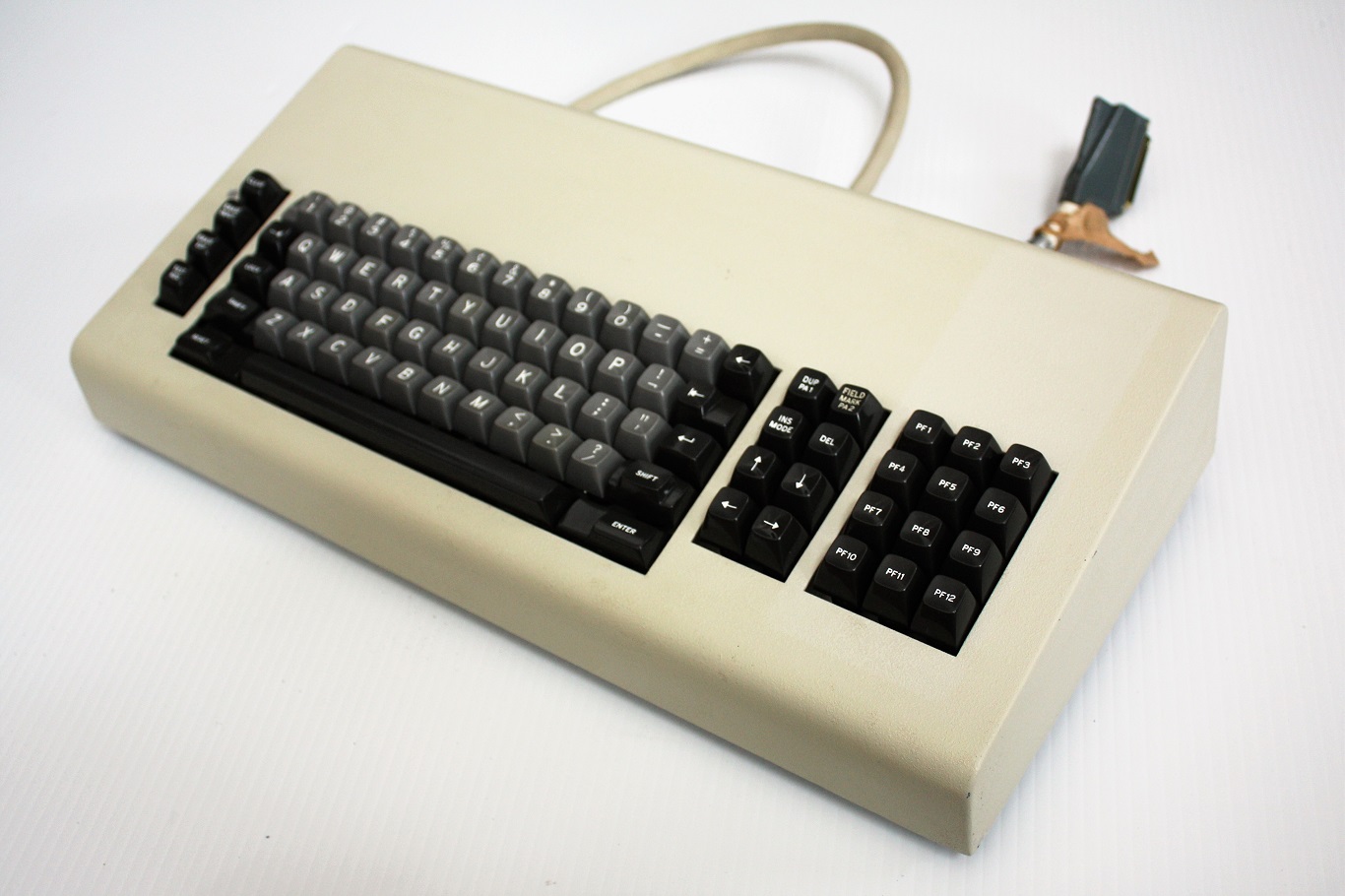 IBM 3277 keyboard - profile