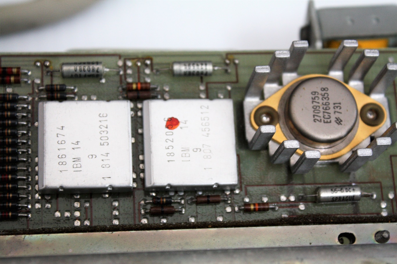 IBM 3277 keyboard - misc ICs