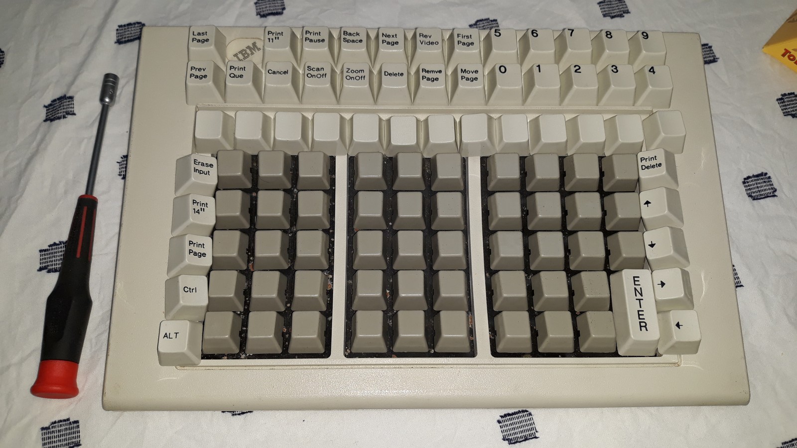 IBM Model M 50-keys keypad, P/N 1393915.
