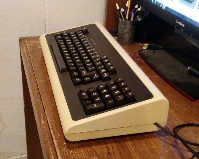 VT100_side_small.jpg