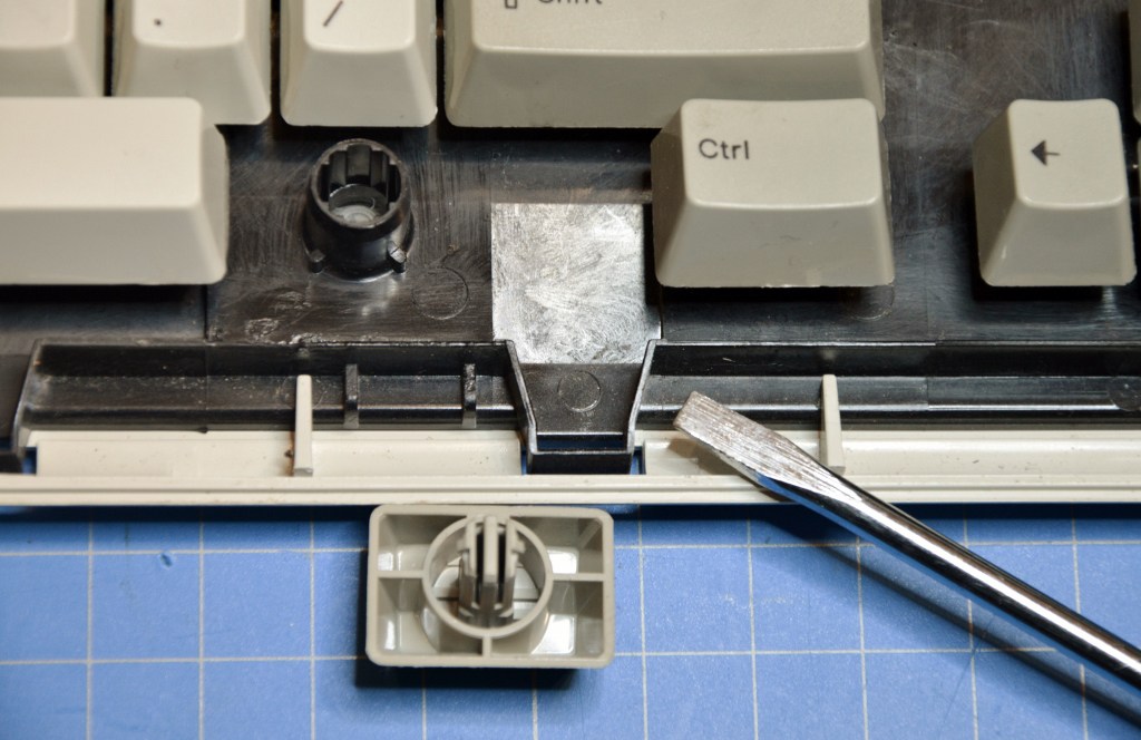 71g4644 key stems is built slightly different than 1391401