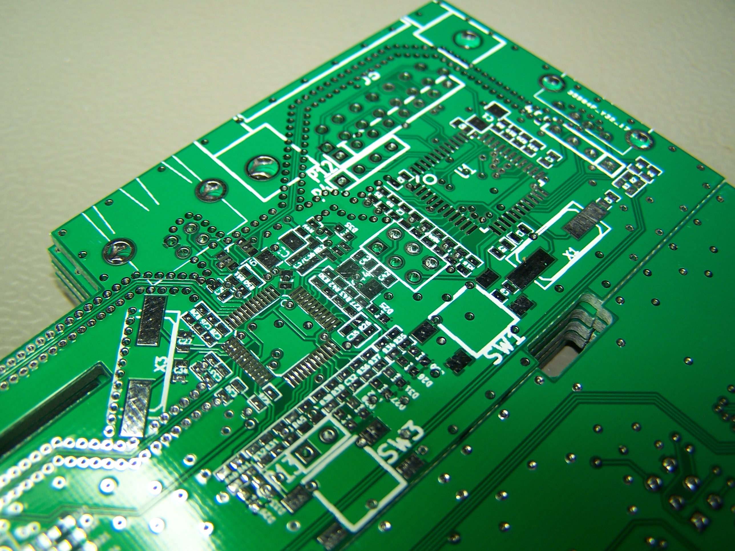 hub and controller close-up (note the e-check marks :)