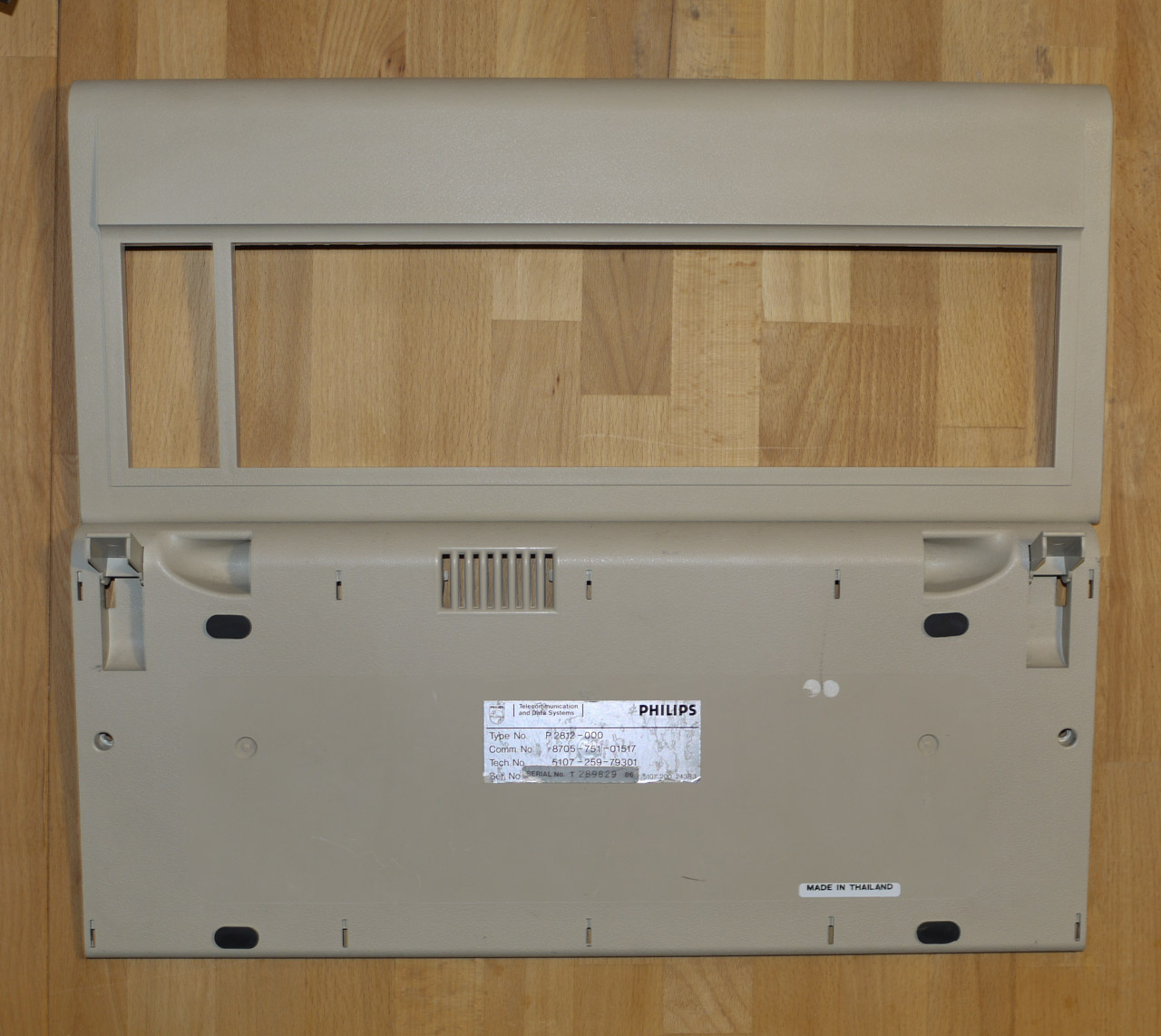 Top and bottom shell