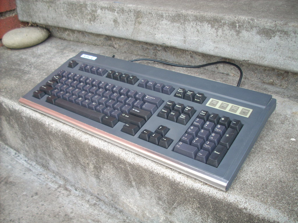 Multitech KB-101A, repainted, mixed caps. Alps blue SKCM.