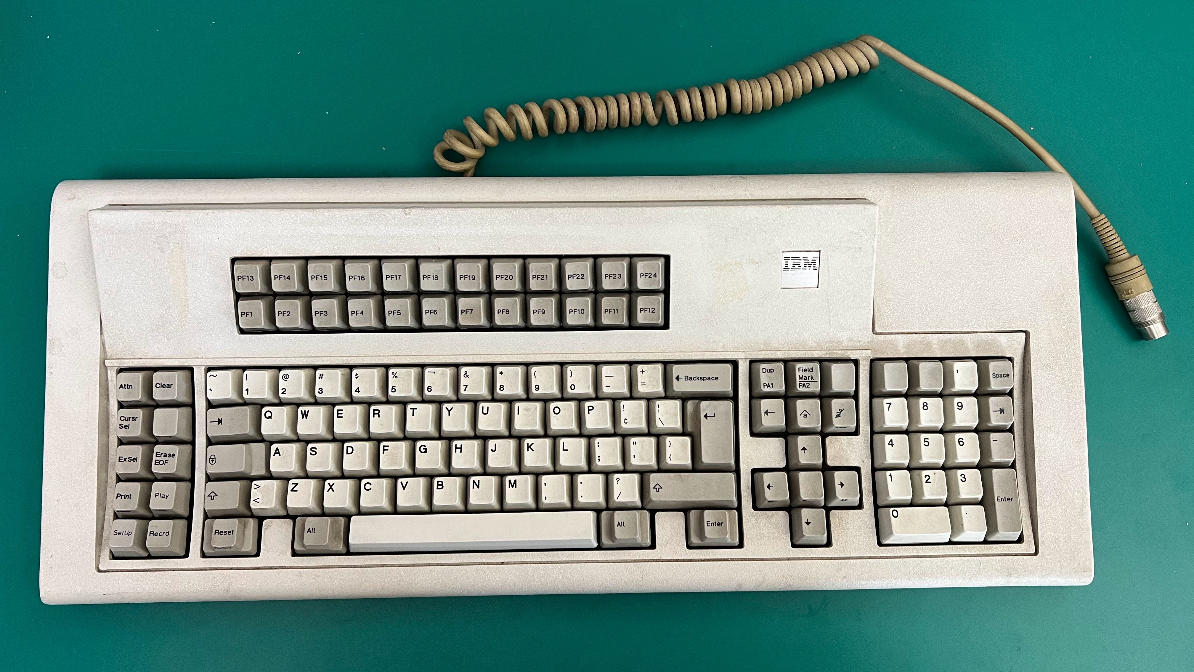 IBM Model F 122-key Terminal 10SEPT84 6110668 - Imgur.jpg