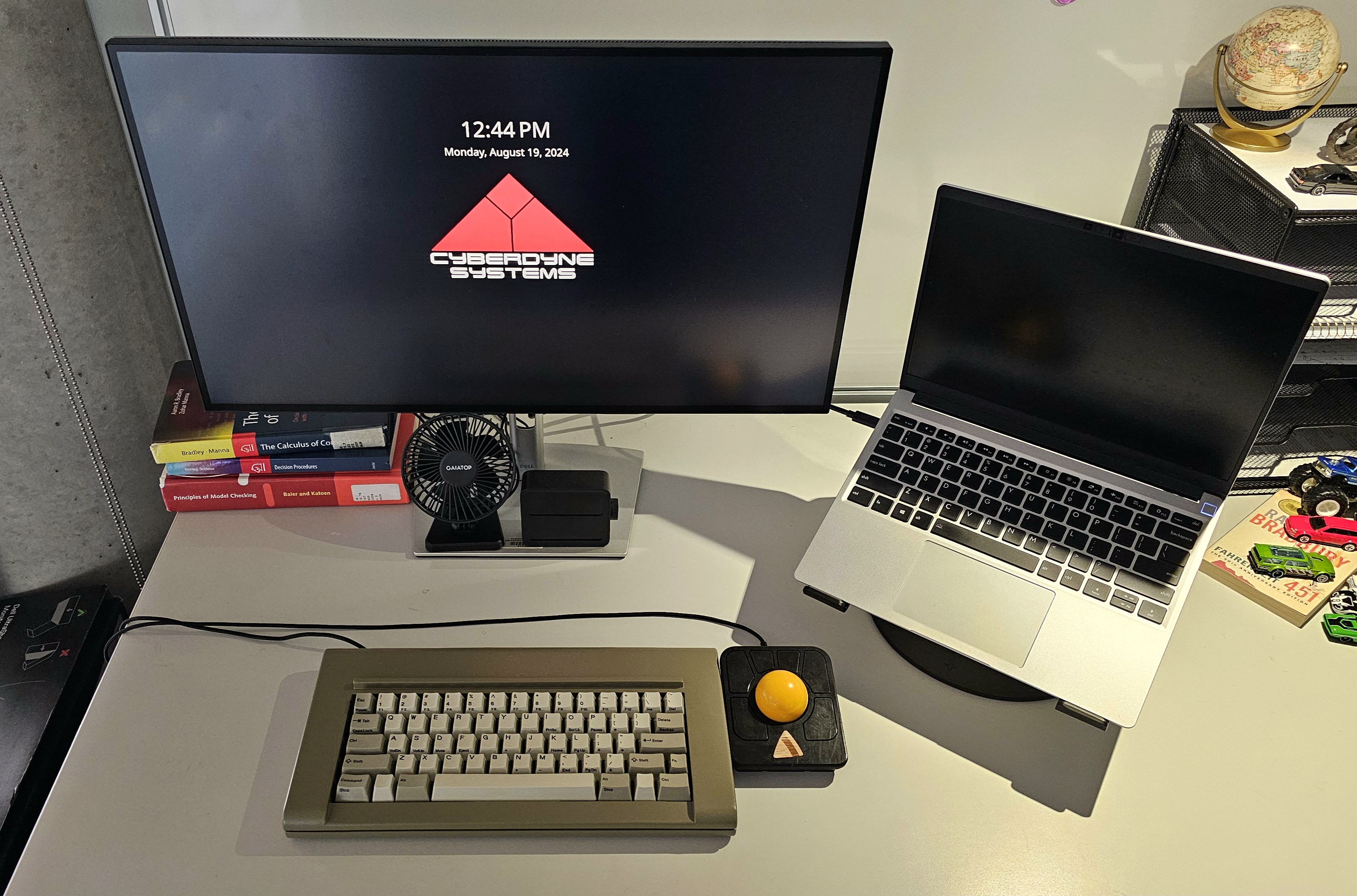 F62 with trackball.jpg