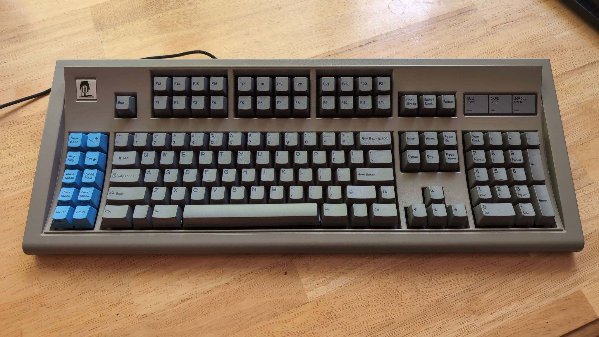 dark gray f122 - Copy.jpg