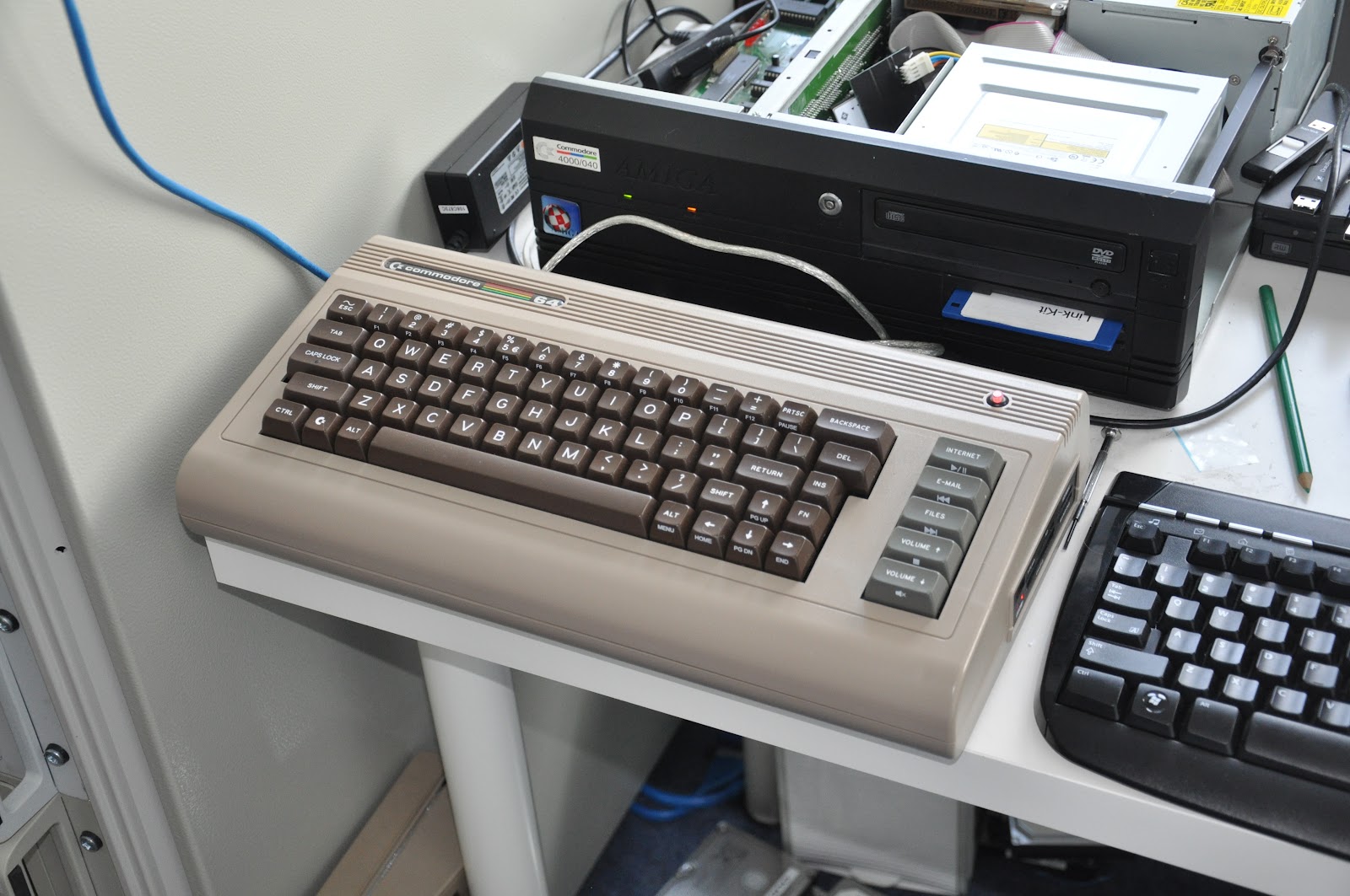 c64vIII.JPG