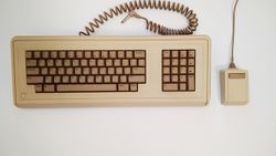 Apple A6MB101 keyboard top.jpg